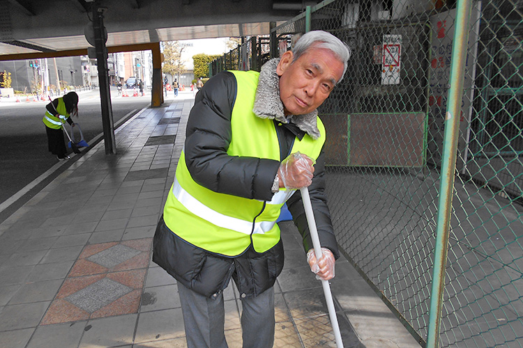 清掃のボランティア活動の様子